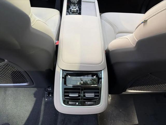 2026 Volvo XC90 Plus, B6 AWD Gas (mild hybrid), Gasoline, Bright, 7 Seats