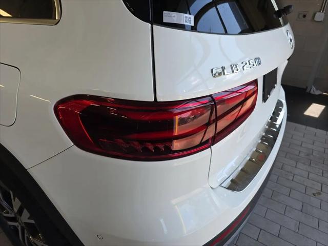 2025 Mercedes-Benz GLB GLB 250