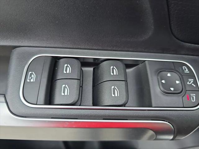 2025 Mercedes-Benz GLB GLB 250