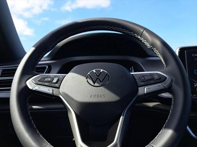 2026 Volkswagen Atlas Cross Sport SE with Technology