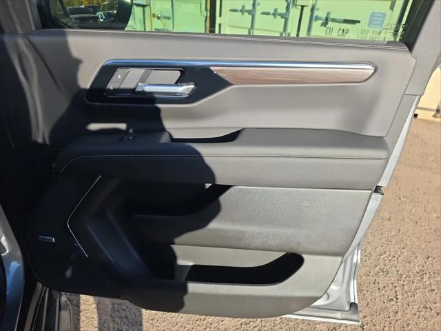 2026 Chevrolet Suburban Premier, 4WD