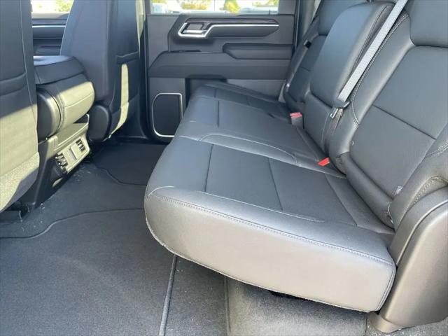 2026 GMC Sierra 2500HD Crew Cab, Standard Bed, SLT, 4WD