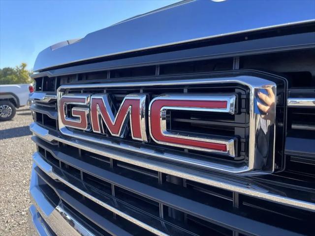 2026 GMC Sierra 2500HD Crew Cab, Standard Bed, SLT, 4WD