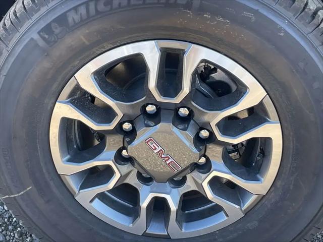 2026 GMC Sierra 2500HD Crew Cab, Standard Bed, SLT, 4WD