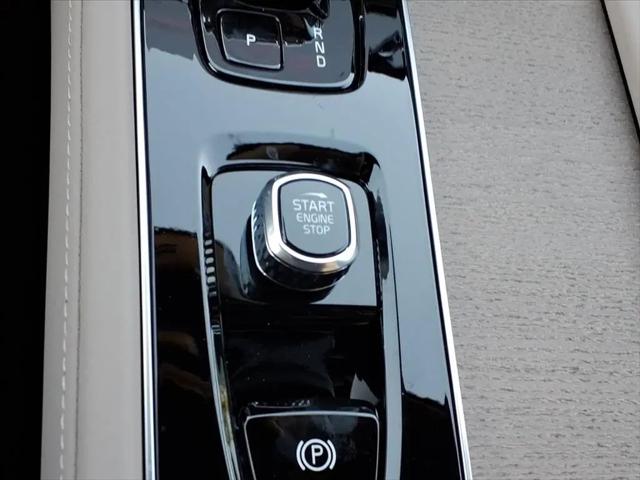 2026 Volvo XC90 Plus, B6 AWD Gas (mild hybrid), Gasoline, Bright, 7 Seats