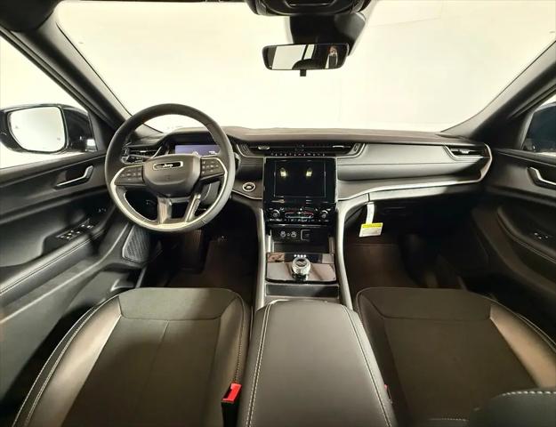 2025 Jeep Grand Cherokee Altitude X 4x4