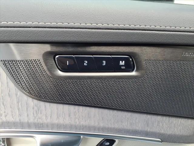 2026 Volvo XC90 Ultra, B6 AWD Gas (mild hybrid), Gasoline, Bright, 7 Seats