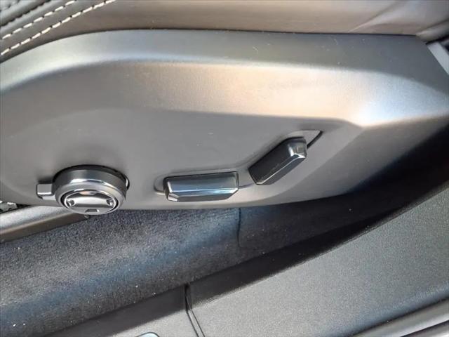 2026 Volvo XC90 Ultra Dark Theme, B6 AWD Gas (mild hybrid), Gasoline, 7 Seats