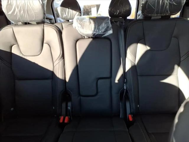 2026 Volvo XC90 Ultra Dark Theme, B6 AWD Gas (mild hybrid), Gasoline, 7 Seats