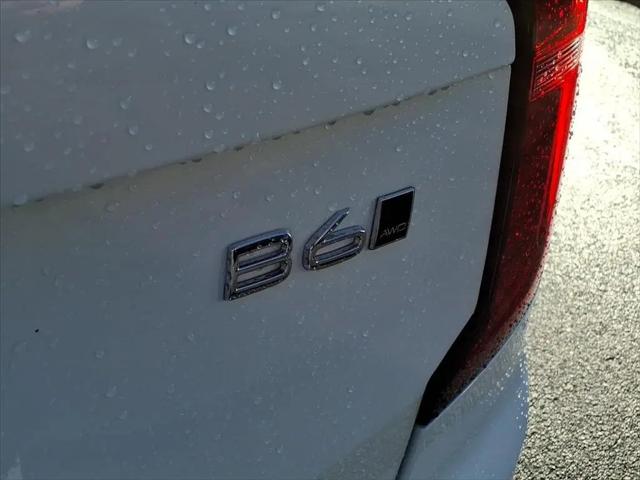 2026 Volvo XC90 Ultra Dark Theme, B6 AWD Gas (mild hybrid), Gasoline, 7 Seats
