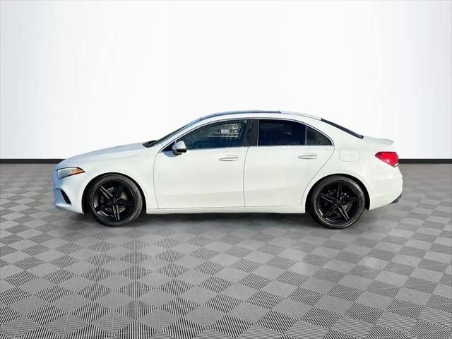 2021 Mercedes-Benz A 220 A 220