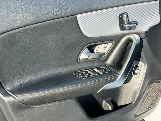 2021 Mercedes-Benz A 220 A 220