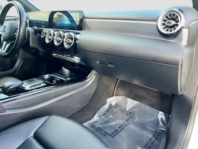 2021 Mercedes-Benz A 220 A 220