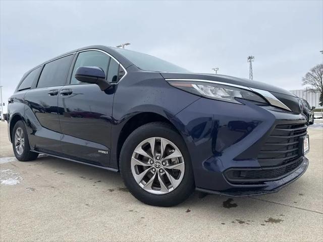 2021 Toyota Sienna LE