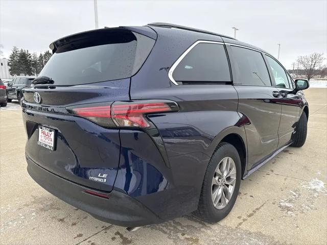 2021 Toyota Sienna LE