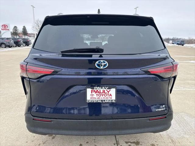 2021 Toyota Sienna LE