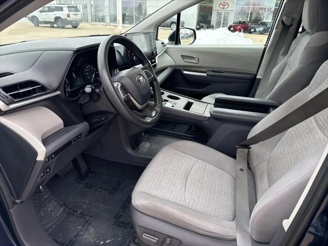 2021 Toyota Sienna LE