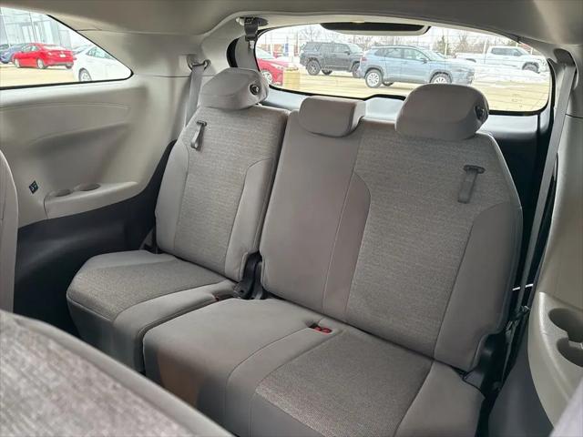 2021 Toyota Sienna LE