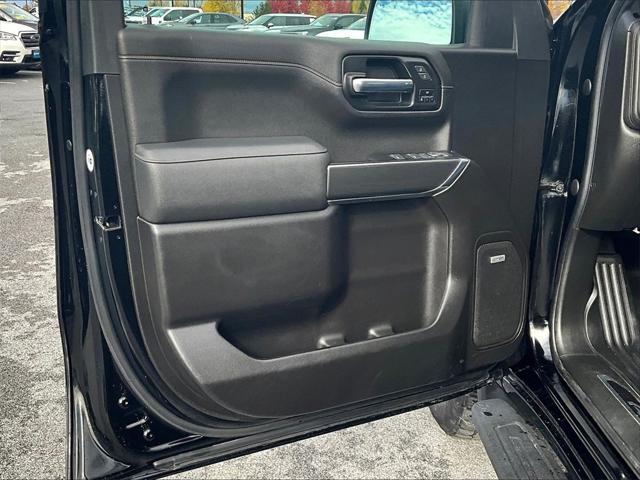 2022 GMC Sierra 1500 Limited 4WD Crew Cab Short Box AT4