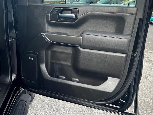 2022 GMC Sierra 1500 Limited 4WD Crew Cab Short Box AT4