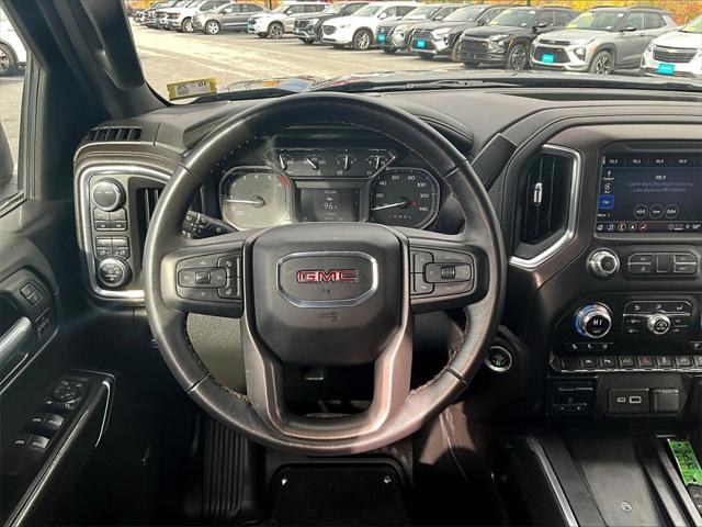 2022 GMC Sierra 1500 Limited 4WD Crew Cab Short Box AT4