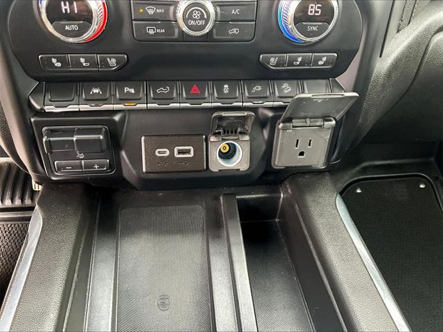 2022 GMC Sierra 1500 Limited 4WD Crew Cab Short Box AT4