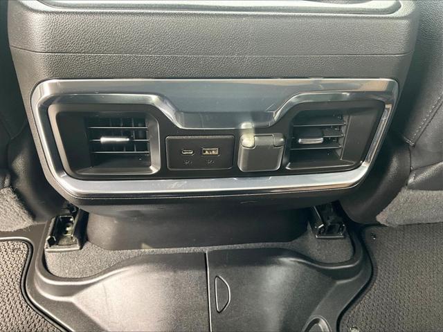 2022 GMC Sierra 1500 Limited 4WD Crew Cab Short Box AT4