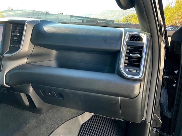 2022 Ram 1500 Big Horn Crew Cab 4x4 57 Box