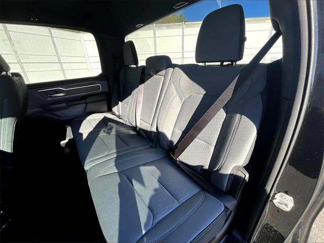 2022 Ram 1500 Big Horn Crew Cab 4x4 57 Box
