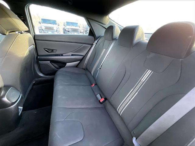 2025 Hyundai Elantra SEL Sport