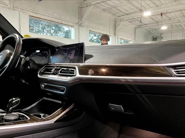 2021 BMW X7 M50i