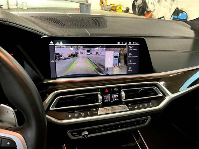 2021 BMW X7 M50i