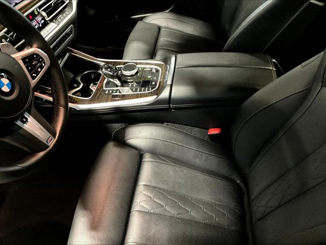 2021 BMW X7 M50i