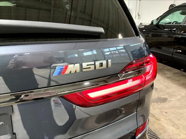 2021 BMW X7 M50i
