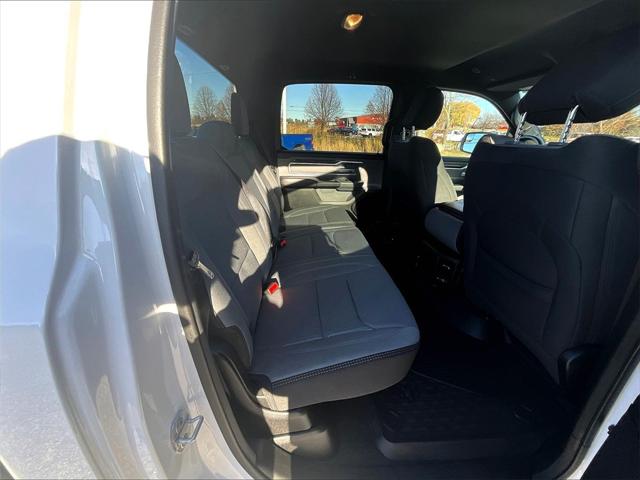 2022 Ram 1500 Big Horn Crew Cab 4x4 5'7" Box