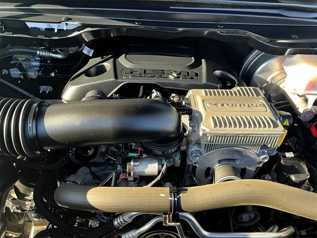 2022 Ram 1500 Big Horn Crew Cab 4x4 5'7" Box