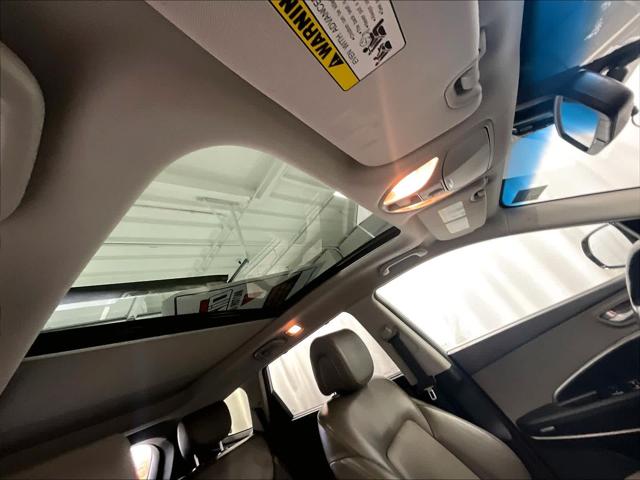 2016 Hyundai Santa Fe SE