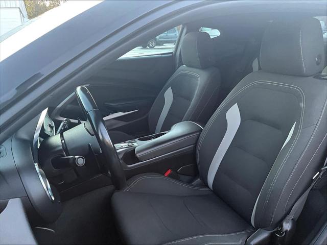 2022 Chevrolet Camaro RWD Coupe 1LT