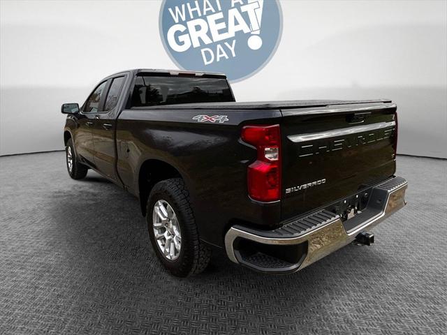 2022 Chevrolet Silverado 1500 4WD Double Cab Standard Bed LT with 2FT