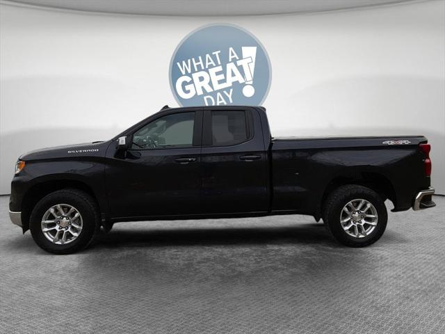 2022 Chevrolet Silverado 1500 4WD Double Cab Standard Bed LT with 2FT