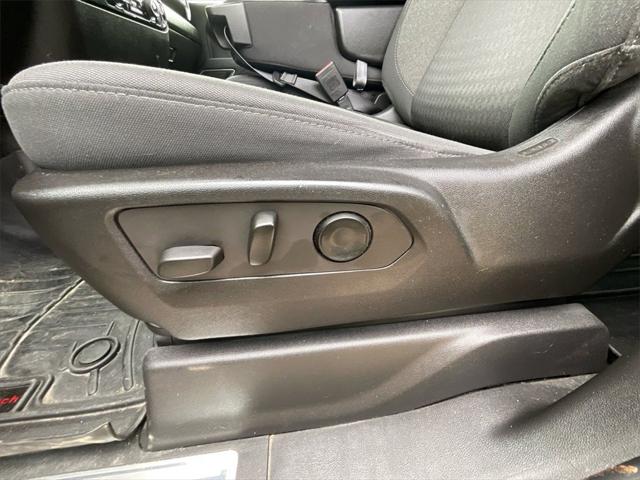 2022 Chevrolet Silverado 1500 4WD Double Cab Standard Bed LT with 2FT