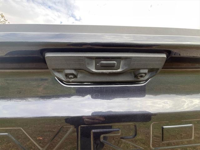 2022 Chevrolet Silverado 1500 4WD Double Cab Standard Bed LT with 2FT