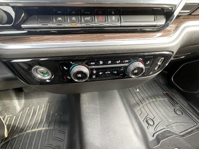 2022 Chevrolet Silverado 1500 4WD Double Cab Standard Bed LT with 2FT