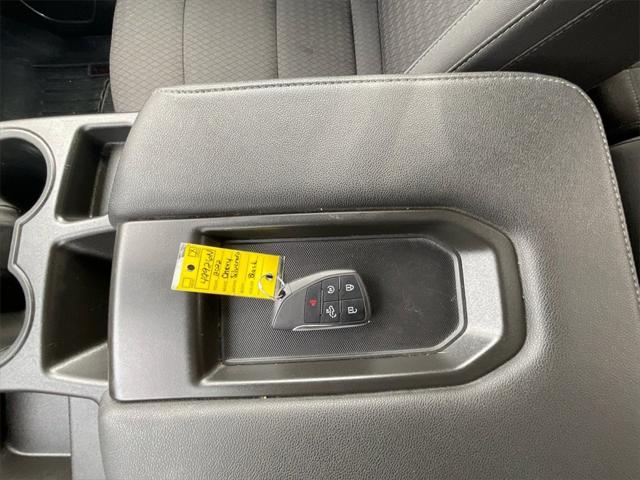 2022 Chevrolet Silverado 1500 4WD Double Cab Standard Bed LT with 2FT