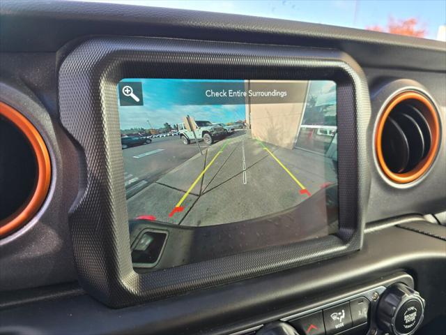 2022 Jeep Gladiator Sport