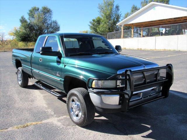 2002 Dodge Ram 2500 SLT 4wd 5 Speed manual, No dealer fees! 4wd 5 Spee