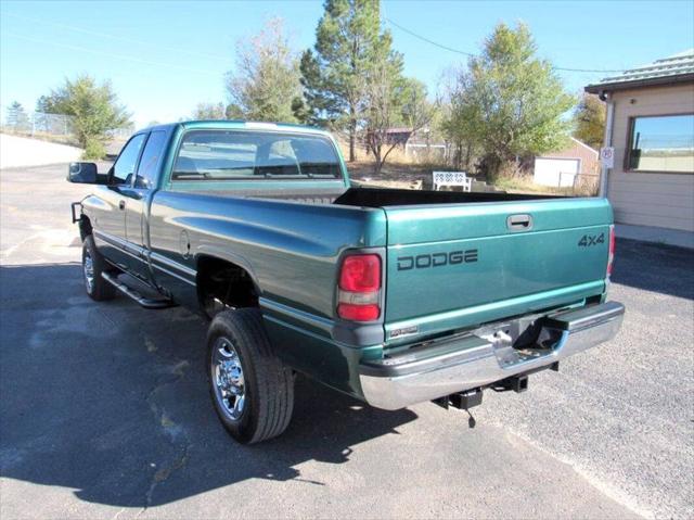 2002 Dodge Ram 2500 SLT 4wd 5 Speed manual, No dealer fees! 4wd 5 Spee
