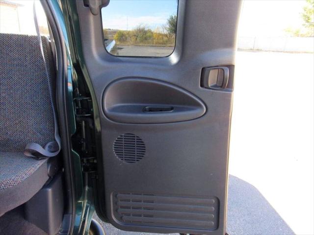 2002 Dodge Ram 2500 SLT 4wd 5 Speed manual, No dealer fees! 4wd 5 Spee