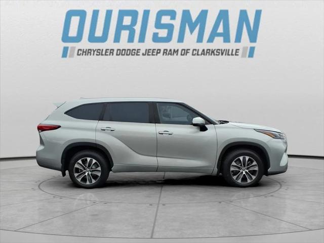 2022 Toyota Highlander XLE 2022 Toyota Highlander XLE