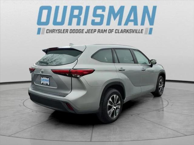 2022 Toyota Highlander XLE 2022 Toyota Highlander XLE